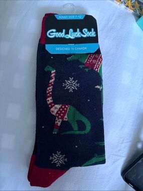 Men’s Navy & Green Dinosaur Holiday Socks